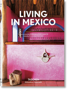 Living in Mexico | Varios Autores